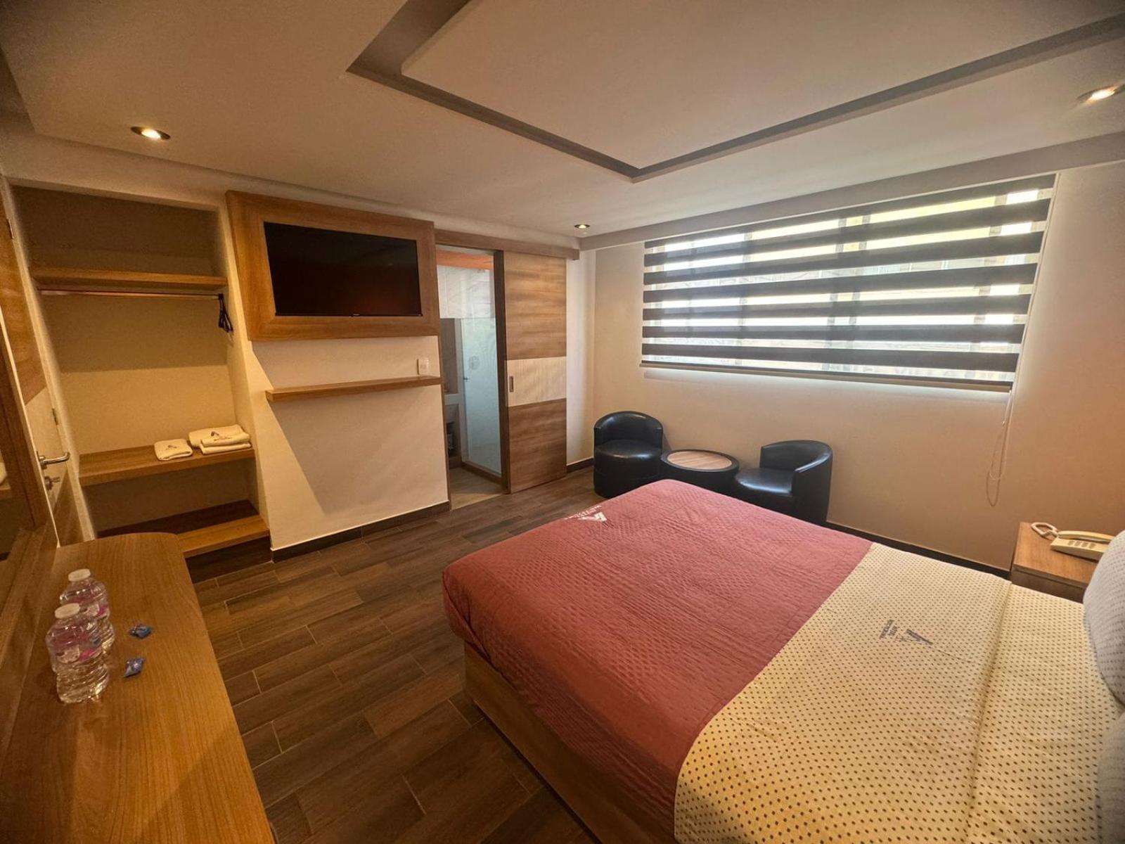 Moctezuma La Hotel